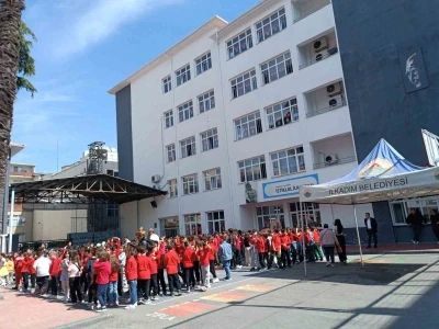 Samsun&rsquo;da 10 yeni okul ve 4 deprem g&uuml;&ccedil;lendirme işi devam ediyor
