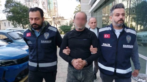 Samsun&rsquo;da 2 kardeşi miras y&uuml;z&uuml;nden tabancayla vurduktan sonra evinde cephanelik ele ge&ccedil;en enişte adliyeye sevk edildi
