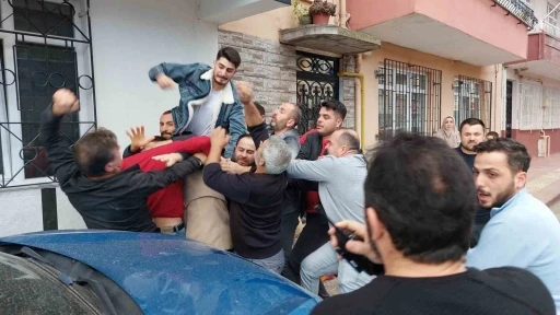 Samsun&rsquo;da 2 kardeşin yaralandığı silahlı saldırının ardından taraflar birbirine girdi
