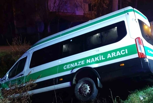 Samsun&rsquo;da cenaze aracı kaza yaptı: 10 yaralı
