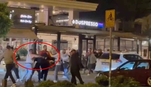 Samsun&rsquo;da iki grup arasında tekmeli yumruklu kavga: O anlar kamerada
