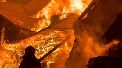 Samsun&rsquo;da kereste fabrikası alev alev yanıyor