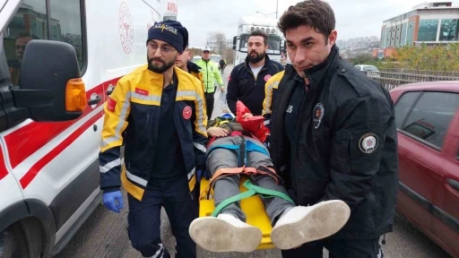 Samsun&rsquo;da k&ouml;pr&uuml; &uuml;st&uuml;nde kaza: 3 yaralı
