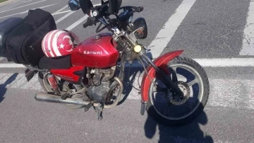 Samsun&rsquo;da lastiği patlayan motosiklet kaza yaptı: 2 yaralı
