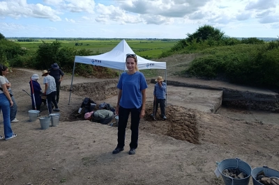 Samsun İkiztepe&rsquo;deki Binlerce Yıllık K&uuml;lt&uuml;r Mirası G&uuml;n Y&uuml;z&uuml;ne &Ccedil;ıkıyor