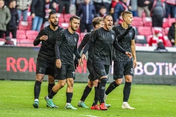 Samsunspor, Alanya&rsquo;ya 17 oyuncusunu g&ouml;t&uuml;rmedi
