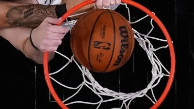 San Antonio Spurs, seriyi son ma&ccedil;a taşıdı