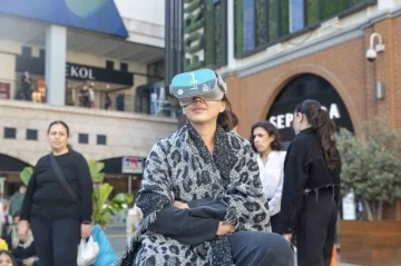 Sanal g&ouml;zl&uuml;kle Mersin&rsquo;i keşfettiler
