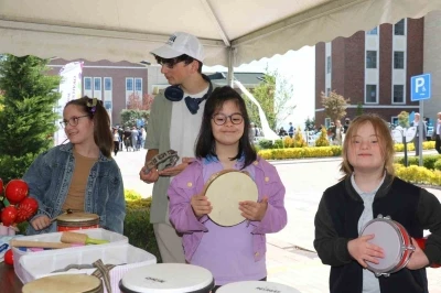 &rsquo;Sanat ve Spor Festivali&rsquo; engelsiz kalpleri buluşturdu

