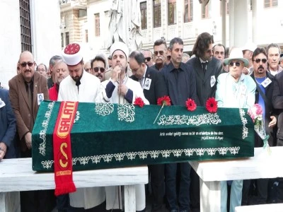 Sanat&ccedil;ı Engin &Ccedil;ağlar son yolculuğuna uğurlandı