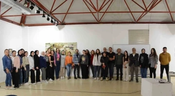 Sanat&ccedil;ı kendisine &ouml;ğretilenin dışına &ccedil;ıkmalı
