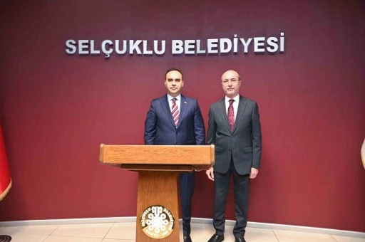 Sanayi ve Teknoloji Bakanı Kacır, Sel&ccedil;uklu Belediyesini ziyaret etti
