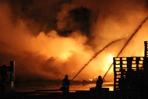 Sanayinin kalbi Kocaeli&rsquo;de yangınlara 6 dakika 55 saniyede m&uuml;dahale
