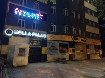 Sancaktepe&rsquo;de eski karısını silahla vuran şahıs intihar etti: 1 &ouml;l&uuml;, 1 yaralı
