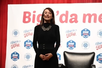 Saniye Bencik Kangal, Biga Kitap Festivali&rsquo;nde aileler ve &ccedil;ocuklarla buluştu
