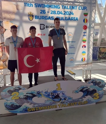 SANKO Okulları&rsquo;nın y&uuml;zmede milli takım gururu
