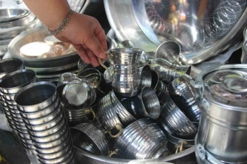 Şanlıurfa&rsquo;da 50 kalaycıdan geriye bir ka&ccedil; usta kaldı
