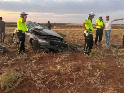 Şanlıurfa&rsquo;da devrilen otomobilde 9 kişi yaralandı