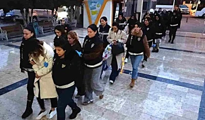 Şanlıurfa&rsquo;da fuhuş operasyonunda g&ouml;zaltına alınan 31 ş&uuml;pheli adliyeye sevk edildi