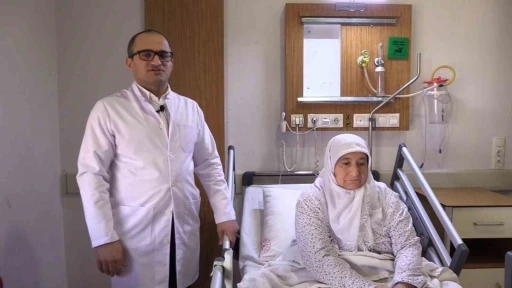 Şanlıurfa&rsquo;da ilk defa t&uuml;m&ouml;r protezi ameliyatı ger&ccedil;ekleştirildi
