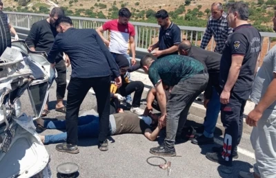 Şanlıurfa&rsquo;da kurban kesimi sonrası kaza: 5 yaralı
