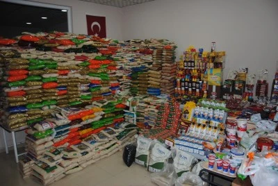 Şanlıurfa&rsquo;da kurtlanmış 2 ton pirin&ccedil; ele ge&ccedil;irildi