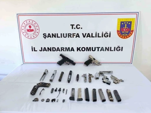 Şanlıurfa&rsquo;da silah ka&ccedil;ak&ccedil;ılığı operasyonu: 2 g&ouml;zaltı
