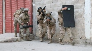 Şanlıurfa'da "kanunsuz silahlanmaya hayır" operasyonunda 57 ş&uuml;pheli yakalandı