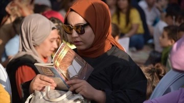 Şanlıurfa'da "kitap okuma farkındalık etkinliği" d&uuml;zenlendi