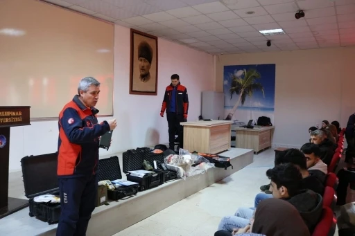 Şaphane MYO &ouml;ğrencilerine KBRN farkındalık eğitimi
