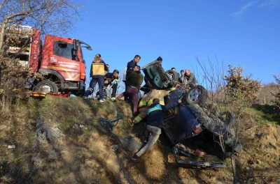 Şarampole u&ccedil;an otomobilin s&uuml;r&uuml;c&uuml;s&uuml; yaralandı