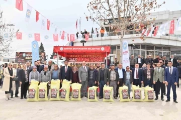 Sarıg&ouml;l&rsquo;de 375 &uuml;reticiye 65 ton g&uuml;bre desteği
