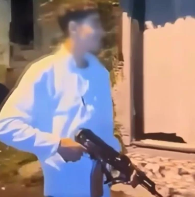 Sarıyer&rsquo;de 14 yaşındaki &ccedil;ocuk g&ouml;zdağı i&ccedil;in kalaşnikofla havaya ateş a&ccedil;tı, yakalandı