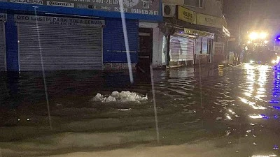 Sarıyer&rsquo;de selde yolun karşısına ge&ccedil;meye &ccedil;alışırken d&uuml;şen bir kişi hayatını kaybetti
