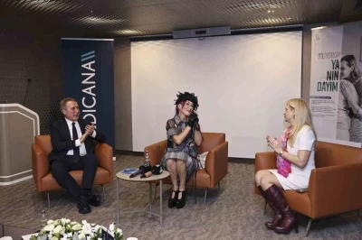 Şarkıcı Hande Yener kanser s&uuml;recini Medicana&rsquo;da anlattı