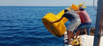 Saros K&ouml;rfezi&rsquo;nde tarihi noktaları belirleyen şamandıralar denize bırakıldı
