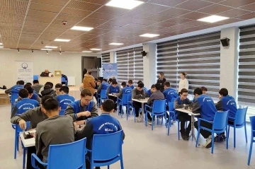 Satran&ccedil; turnuvası heyecanı TOBB K&uuml;tahya OSB MTAL&rsquo;de yaşandı
