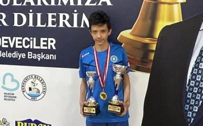 Satran&ccedil;ta Bursa B&uuml;y&uuml;kşehir farkı