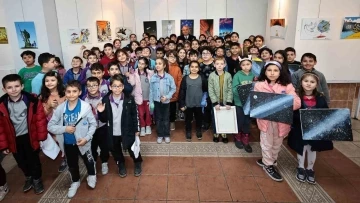 &lsquo;Savaş ve Barış&rsquo; karikat&uuml;rlerle anlatıldı
