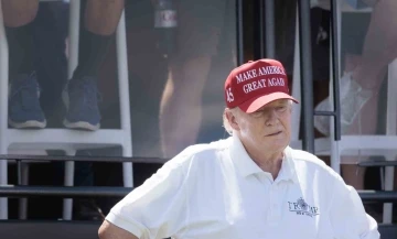 Savcı, Trump&rsquo;ın 2020 başkanlık se&ccedil;imleri ile ilgili davadaki yargılanmasına Mart 2024&rsquo;de başlanmasını &ouml;nerdi
