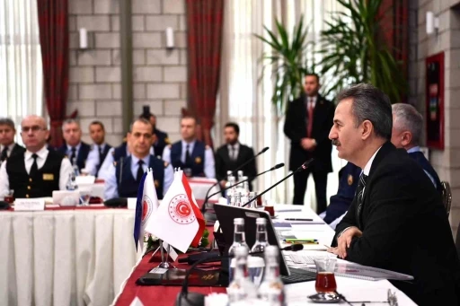 Savunma Sanayii Başkanı G&ouml;rg&uuml;n, KAAN&rsquo;ın değerlendirme toplantısına katıldı
