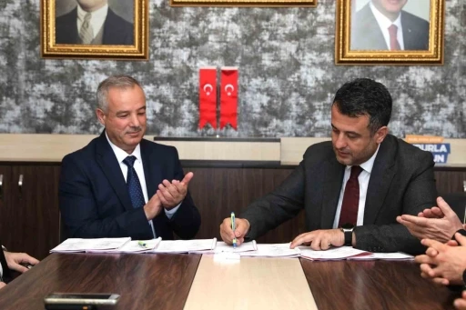 SBB&rsquo;de toplu iş s&ouml;zleşmeleri imzalandı
