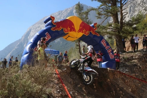 Sea To Sky Enduro Motosiklet Yarışı&rsquo;nda ikinci g&uuml;n sona erdi