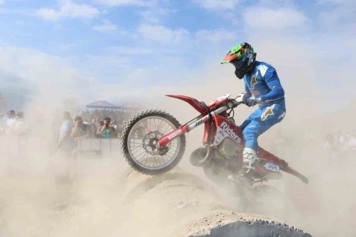 Sea To Sky Enduro Motosiklet Yarışı&rsquo;nda ilk g&uuml;n&uuml;n lideri Billy Bolt
