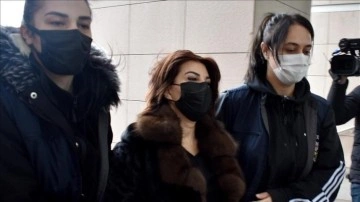 Sedef Kabaş'a "Cumhurbaşkanına hakaret" su&ccedil;undan tazminat cezası