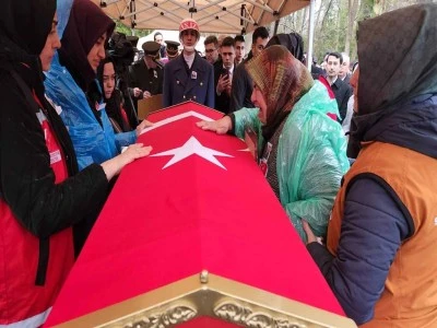 Şehidimiz g&ouml;z yaşlarıyla uğurlandı