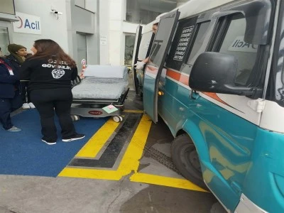 Şehir i&ccedil;i dolmuşta doğum yaptı
