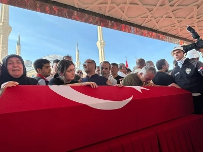 Şehit AKUT g&ouml;n&uuml;ll&uuml;leri son yolculuğuna uğurlandı