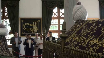 Şehit padişah Bursa&rsquo;daki kabri başında anıldı