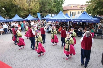 Şehrin festivalleri B&uuml;y&uuml;k Zaferin yıl d&ouml;n&uuml;m&uuml;nde başladı
